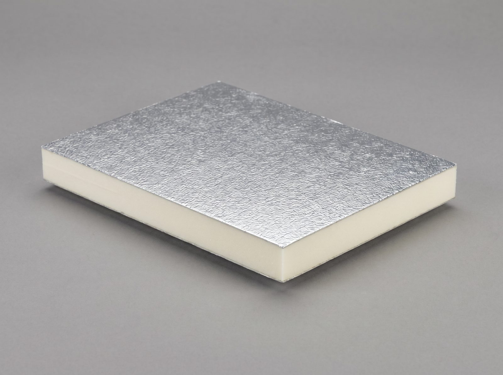 AEROCLAD Urethane PIR 코어 샘플 · 20mm PIR 코어 · 상하면 알루미늄 엠보 마감 · 측면 코어 노출